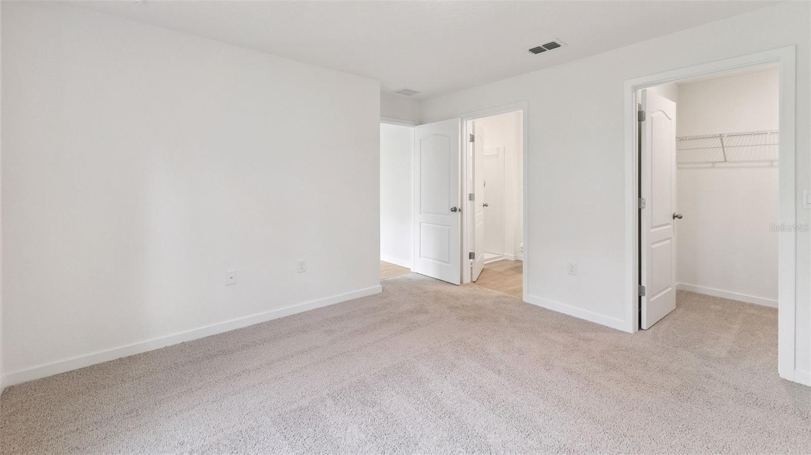 139 HEIRLOOM DR — photo 11