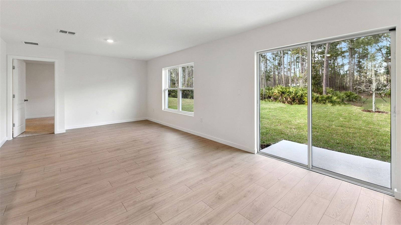 139 HEIRLOOM DR — photo 3