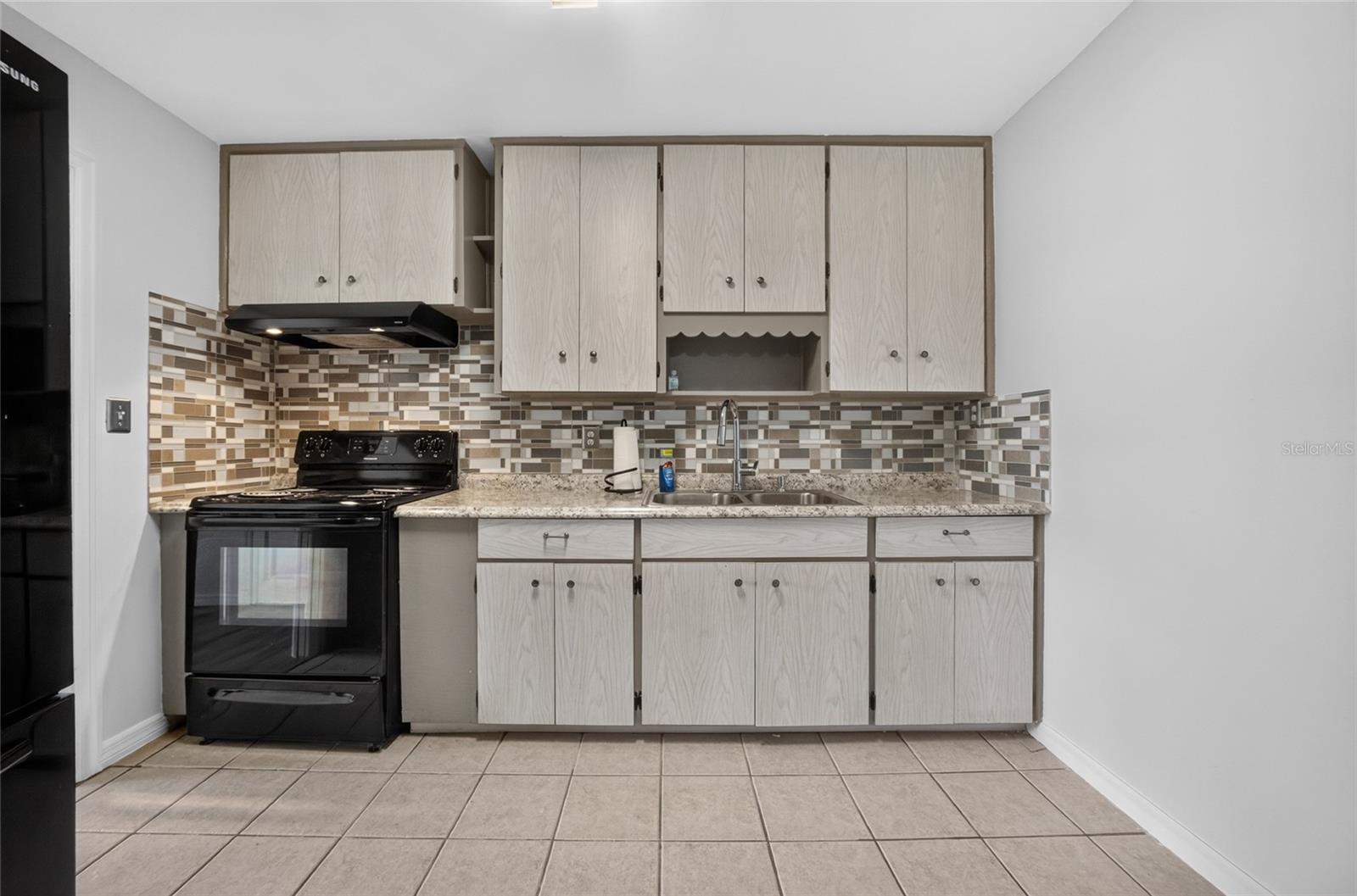 2403 KEY AVE — photo 8