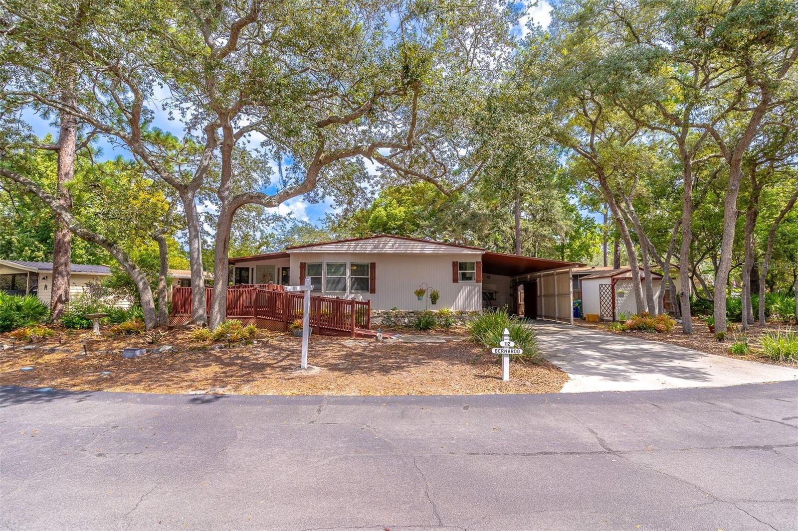 112 E PLANTATION BLVD — photo 4