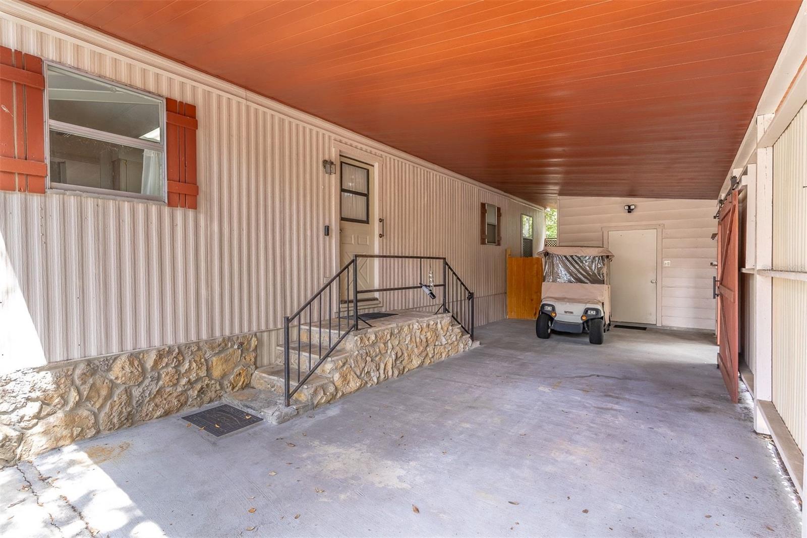 112 E PLANTATION BLVD — photo 10