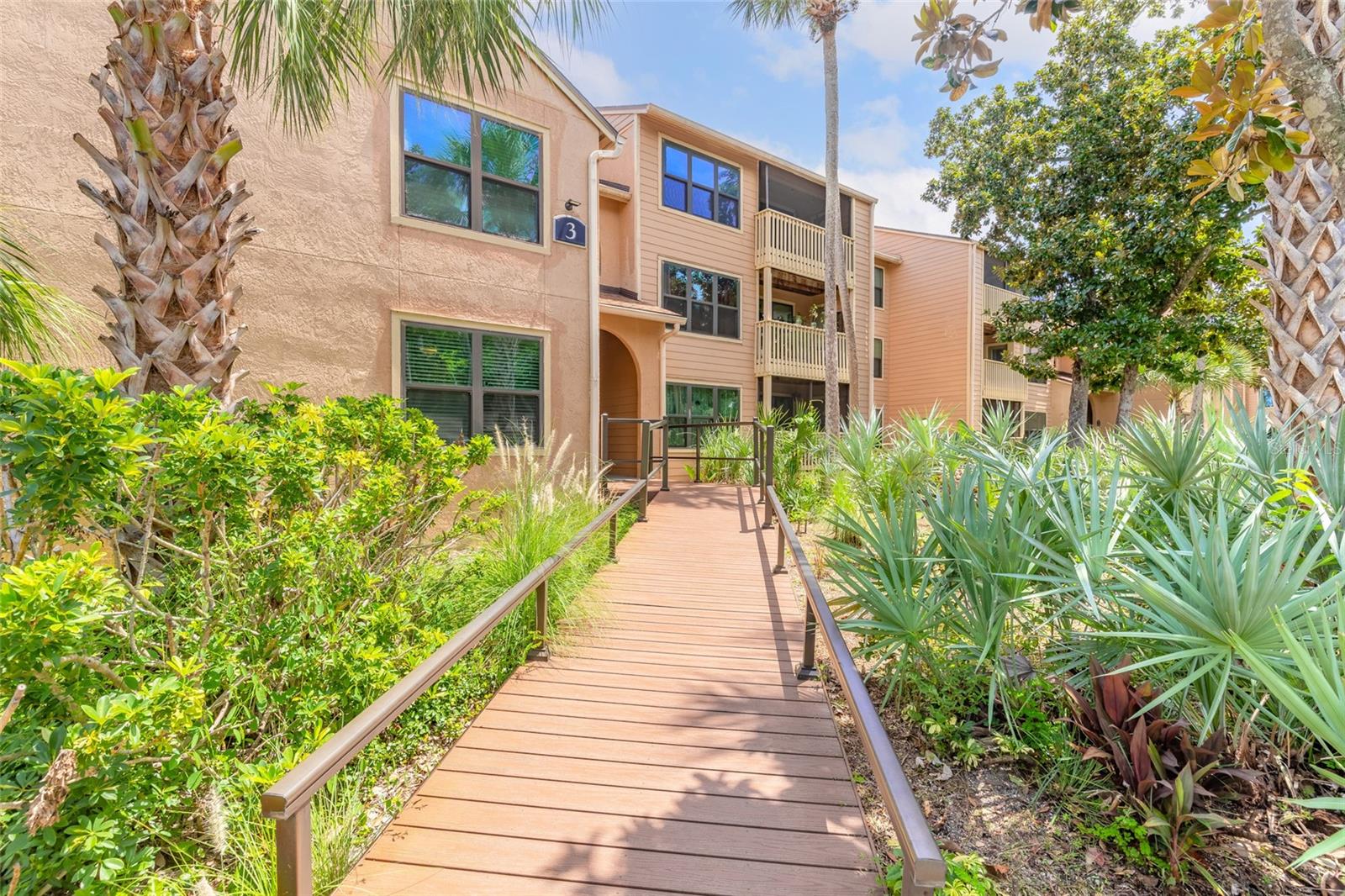 1401 S PALMETTO AVE #300