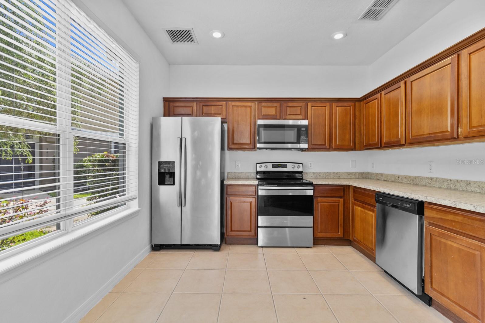 3520 SAN JACINTO CIR — photo 9