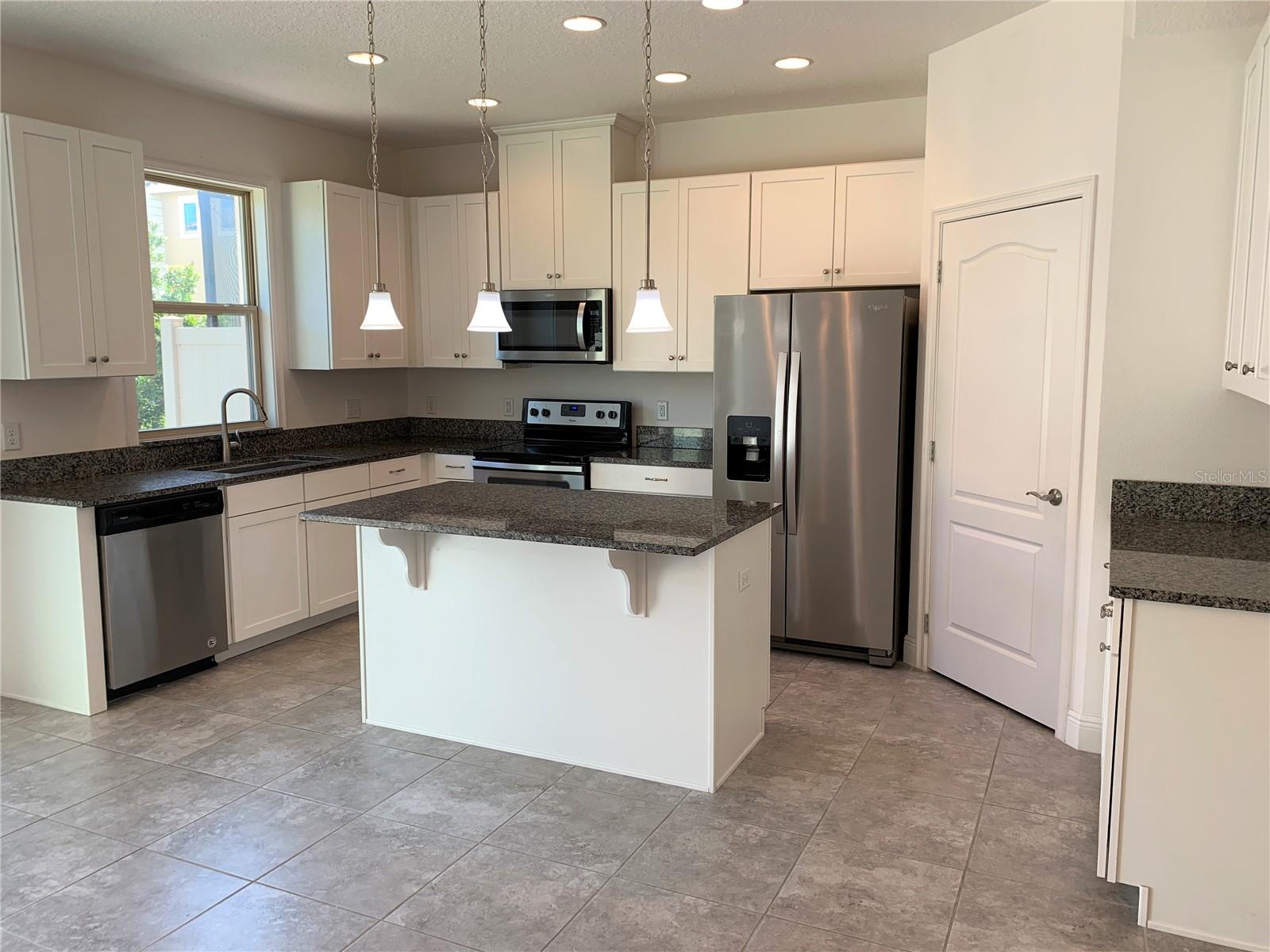 13897 ARCLID ST — photo 3
