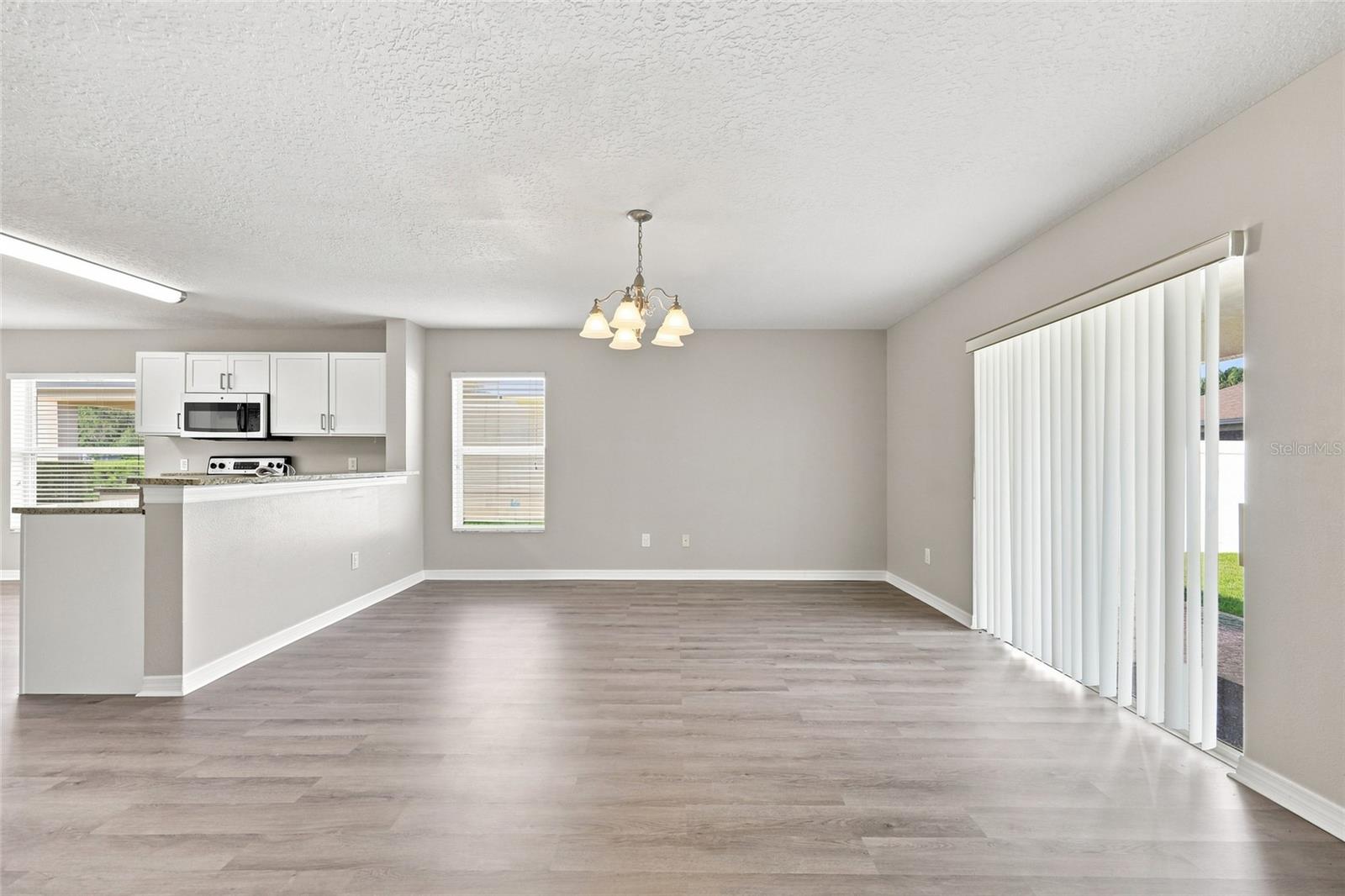 516 BELLA ROSA CIR — photo 8