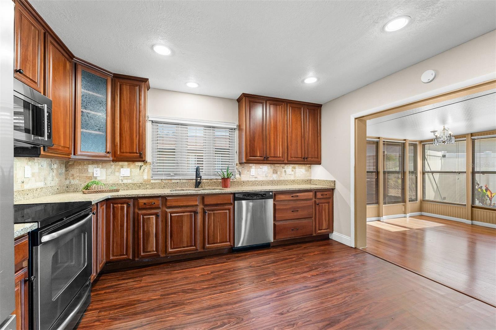 145 MAYFAIR CT #145 — photo 3
