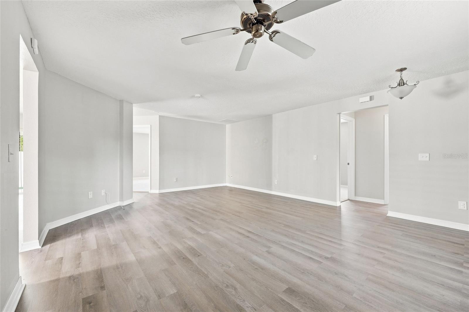 516 BELLA ROSA CIR — photo 5
