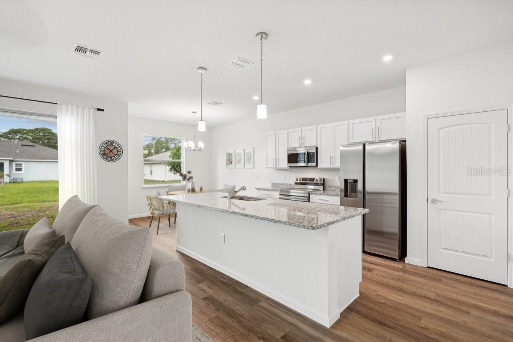 34 BRIAN LN — photo 3