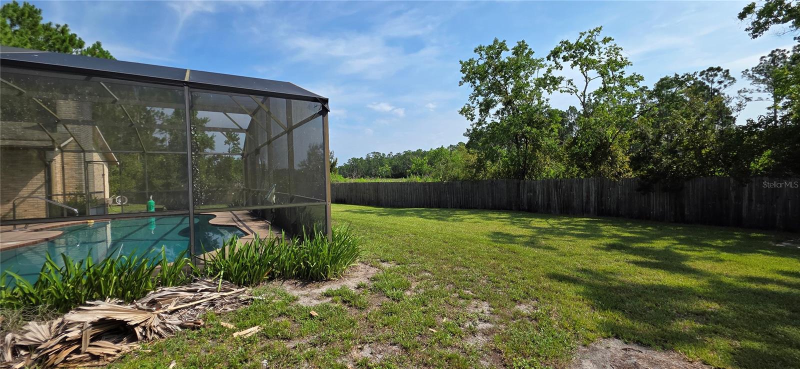 1004 YALE DR — photo 3