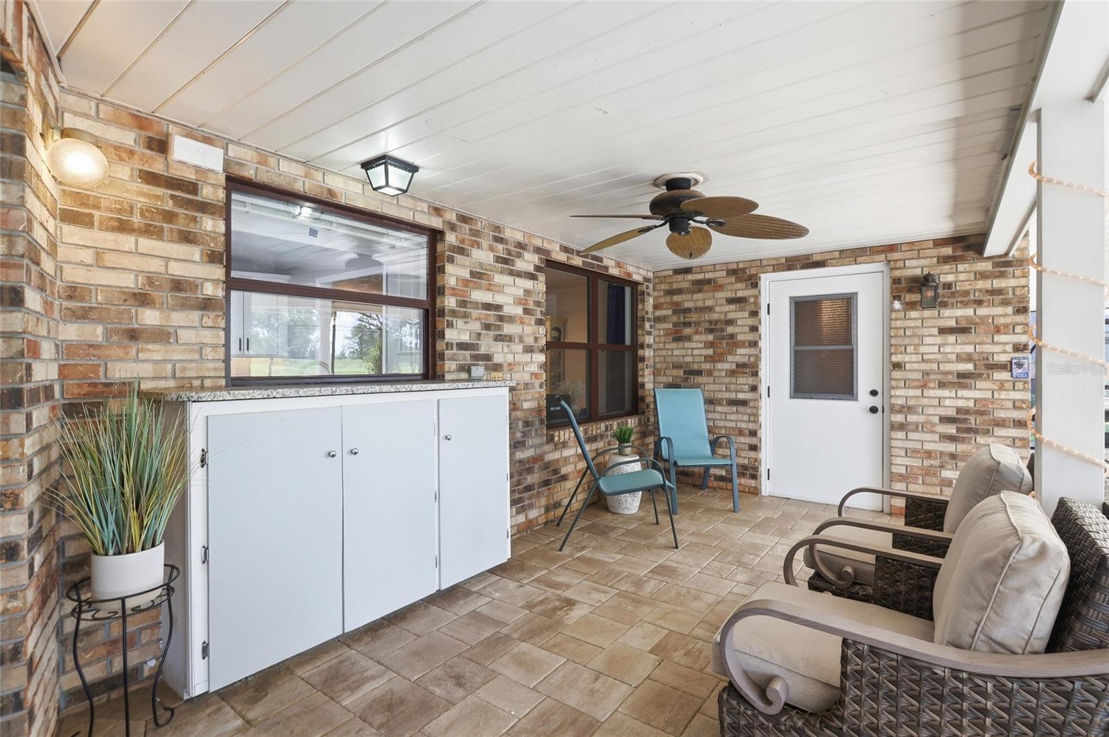 2249 E UNION CIR — photo 5