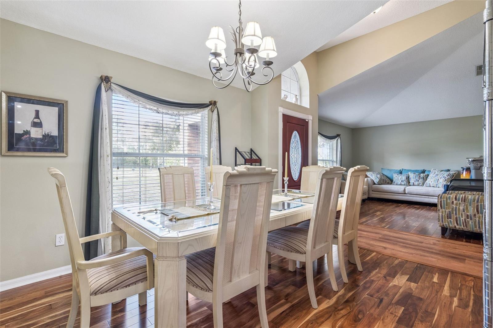 1545 OVERTON ST — photo 3