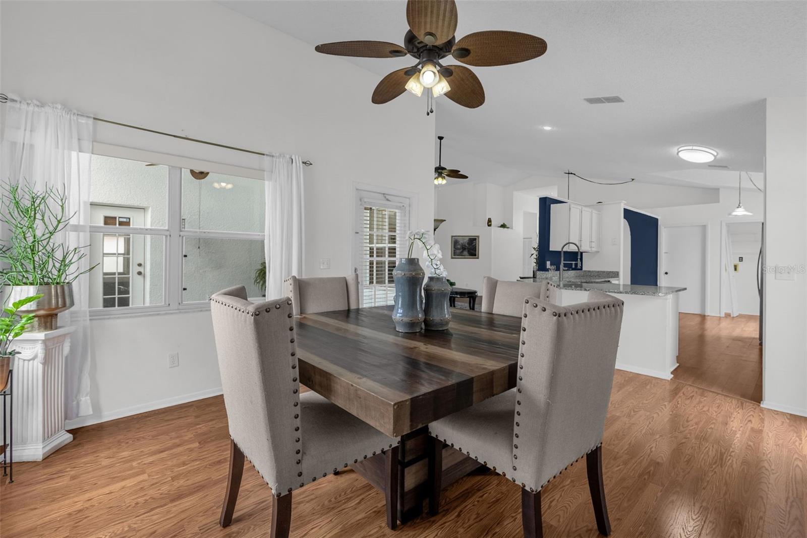502 BRIGHTVIEW DR — photo 11
