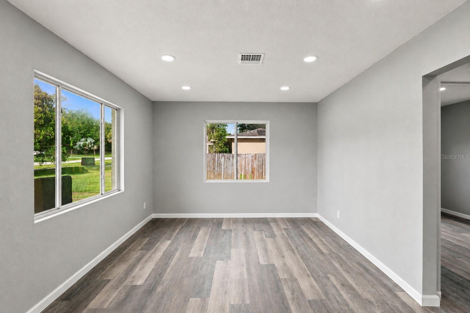 8 SMYRNA DR — photo 6