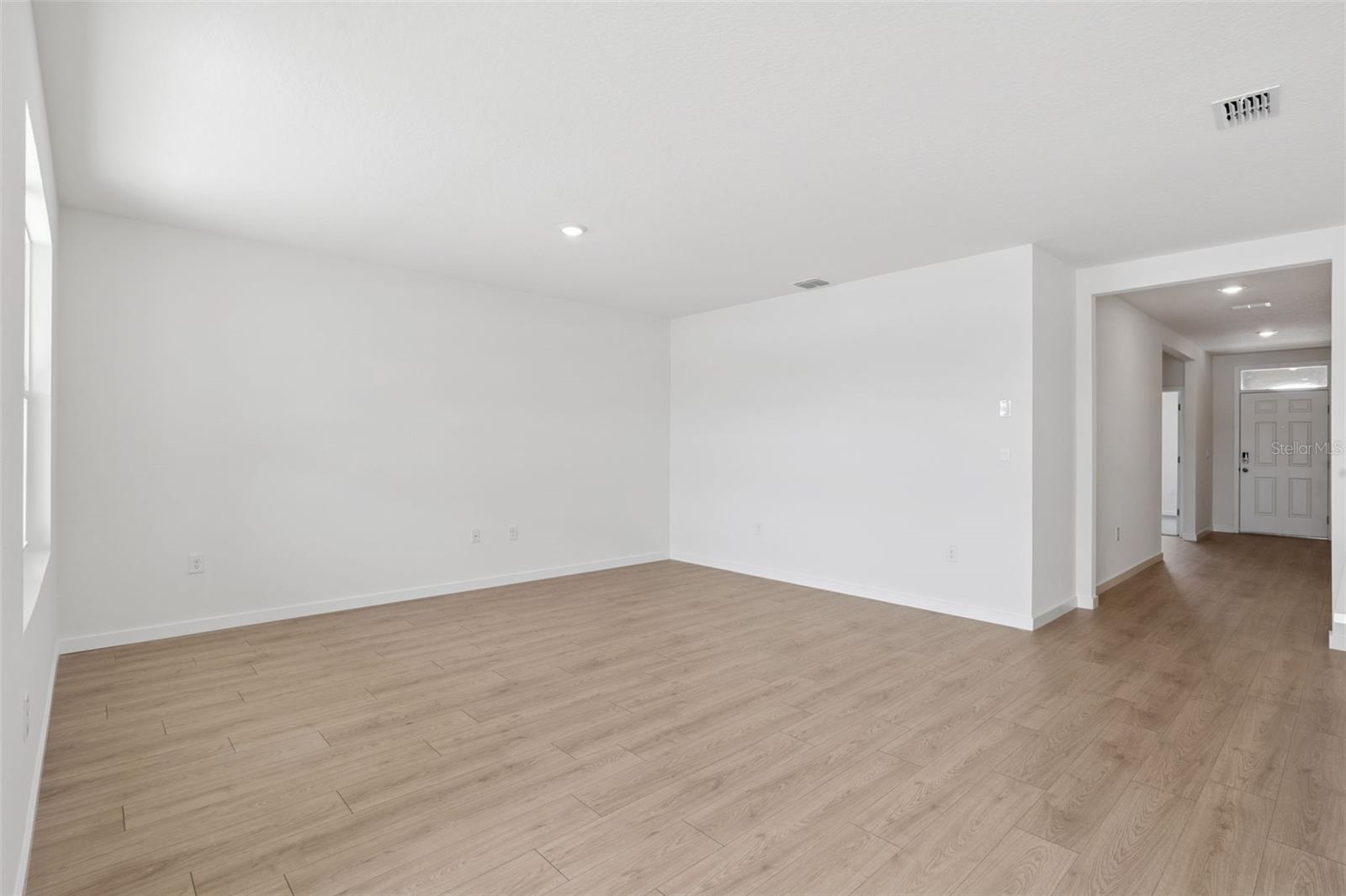 1024 CHAMPION RIDGE DR — photo 2
