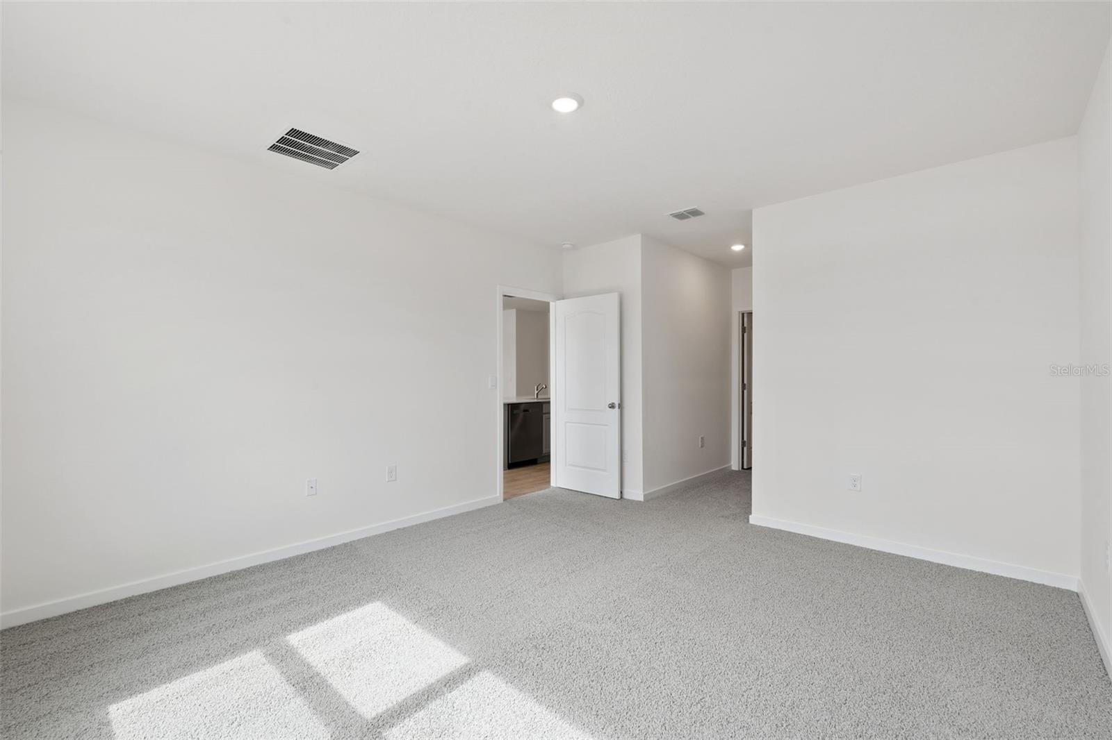 1024 CHAMPION RIDGE DR — photo 12