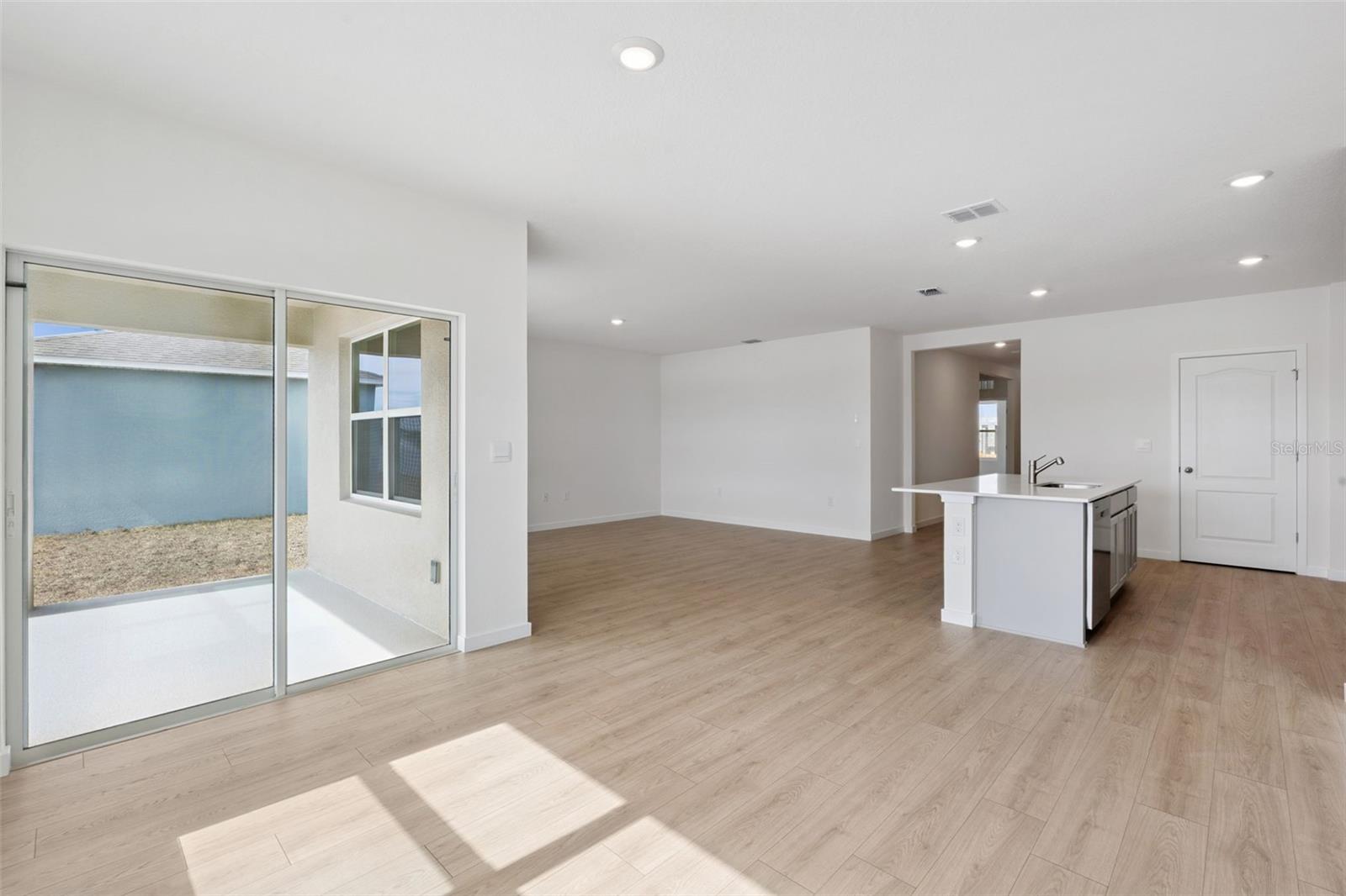 1024 CHAMPION RIDGE DR — photo 3