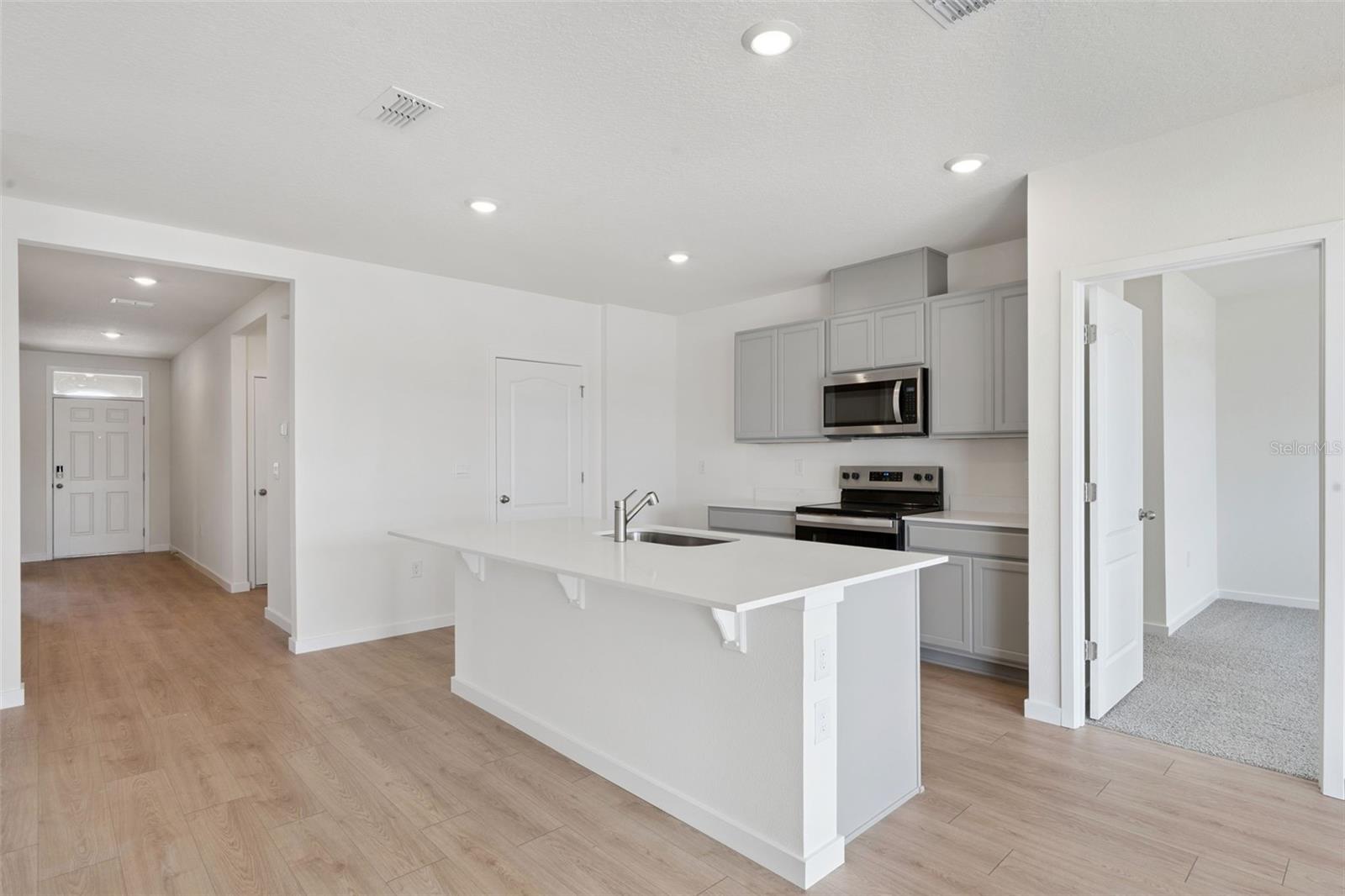 1024 CHAMPION RIDGE DR — photo 6