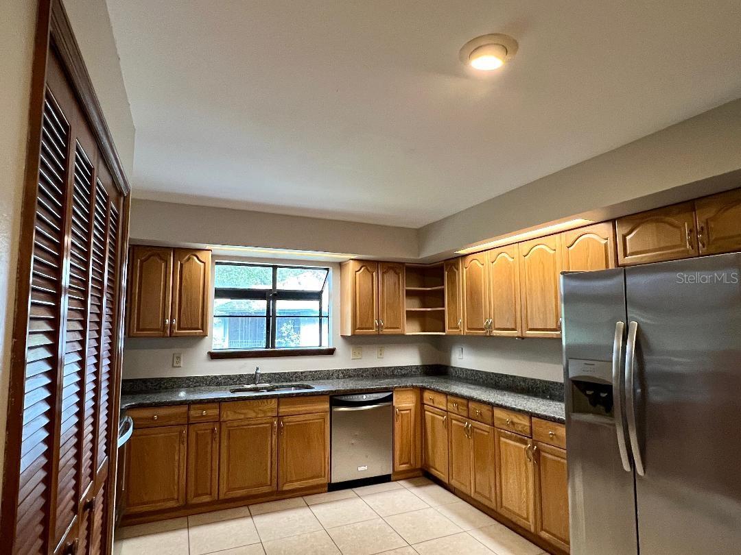 854 HUMPHREY BLVD — photo 4