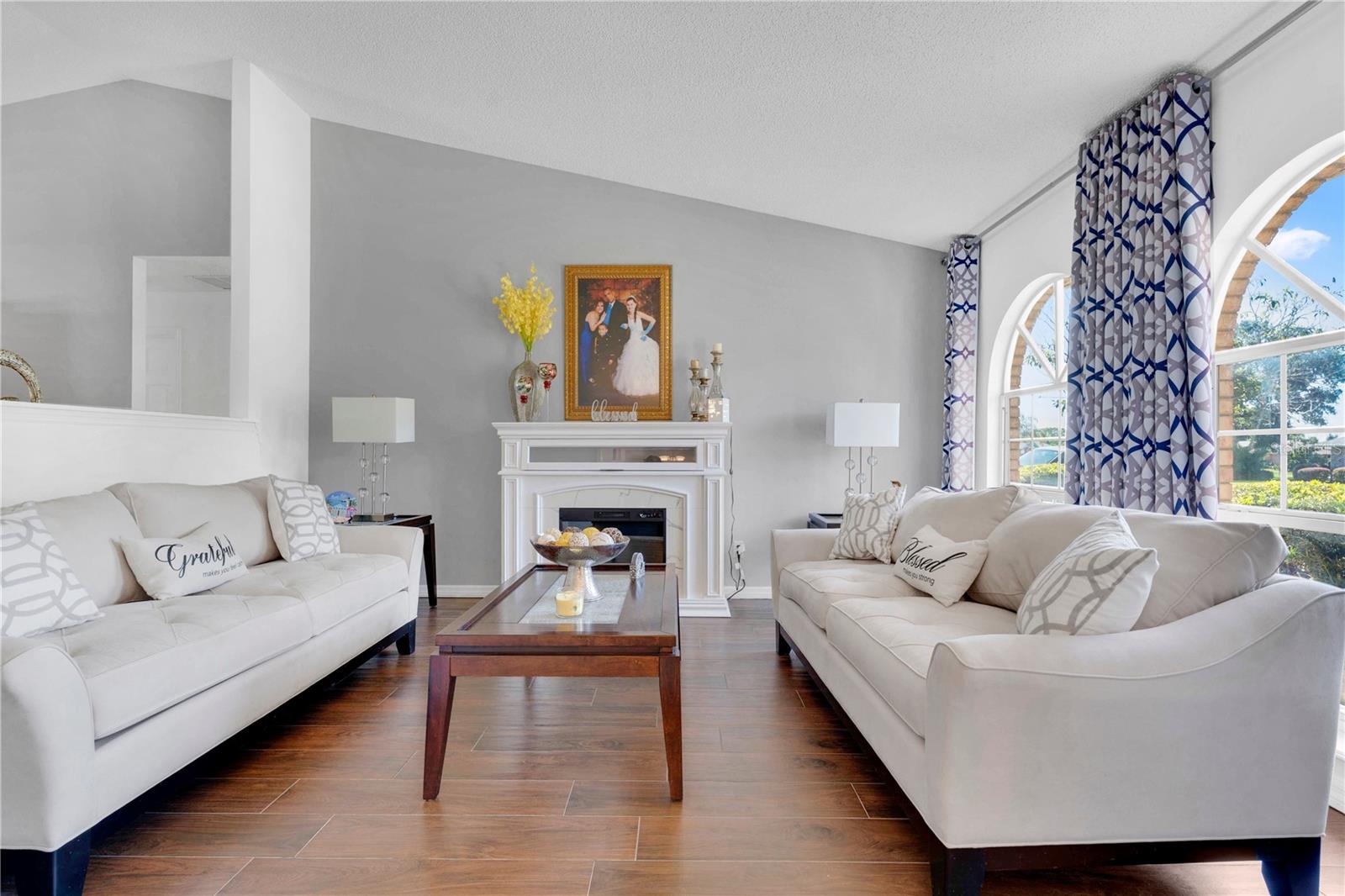 530 WHITECAP COVE CT — photo 3