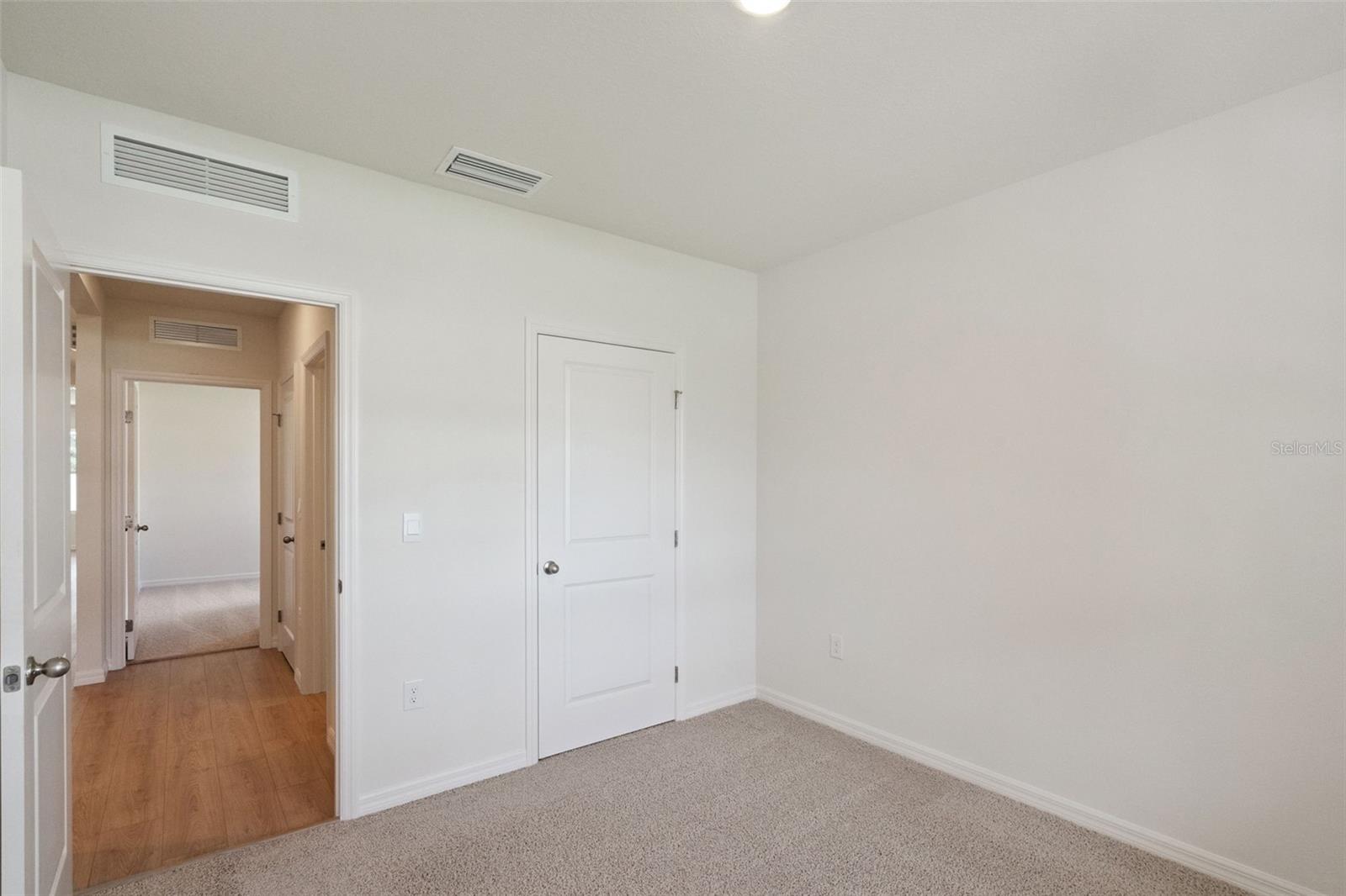 2519 DORSET CT — photo 4