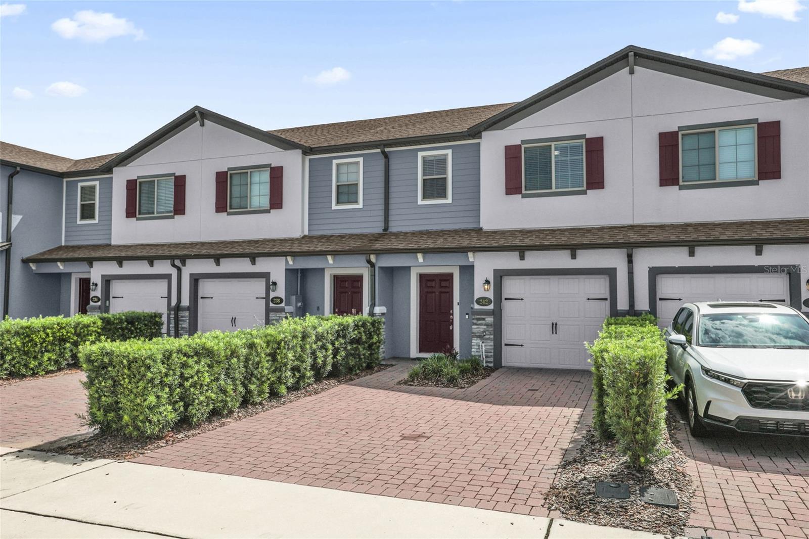 242 CEDAR BARK LN — photo 2