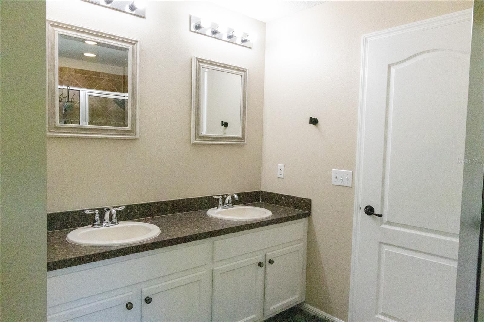 2675 RIVER LANDING DR — photo 11