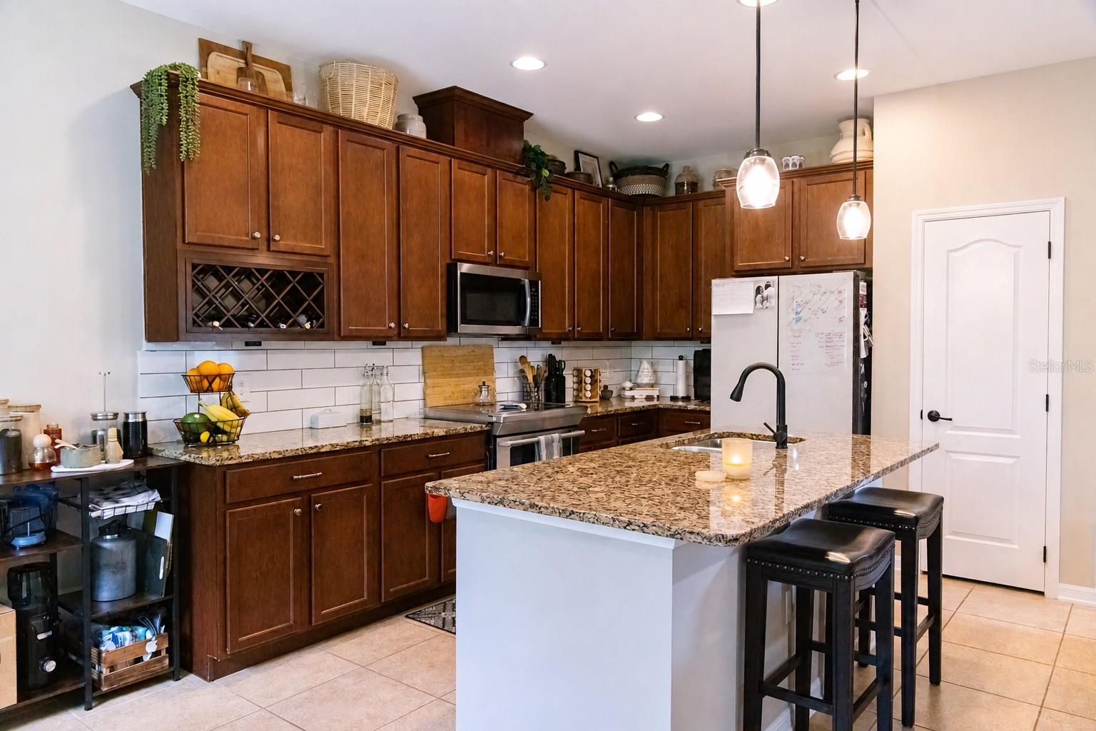 2675 RIVER LANDING DR — photo 3
