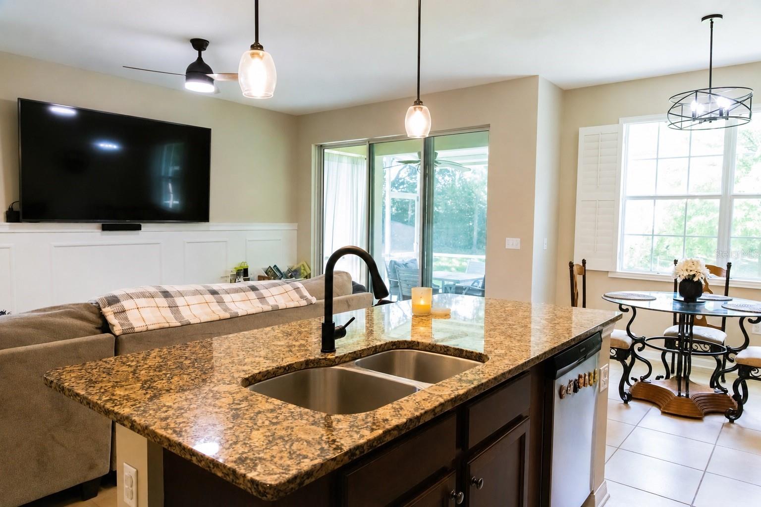 2675 RIVER LANDING DR — photo 4
