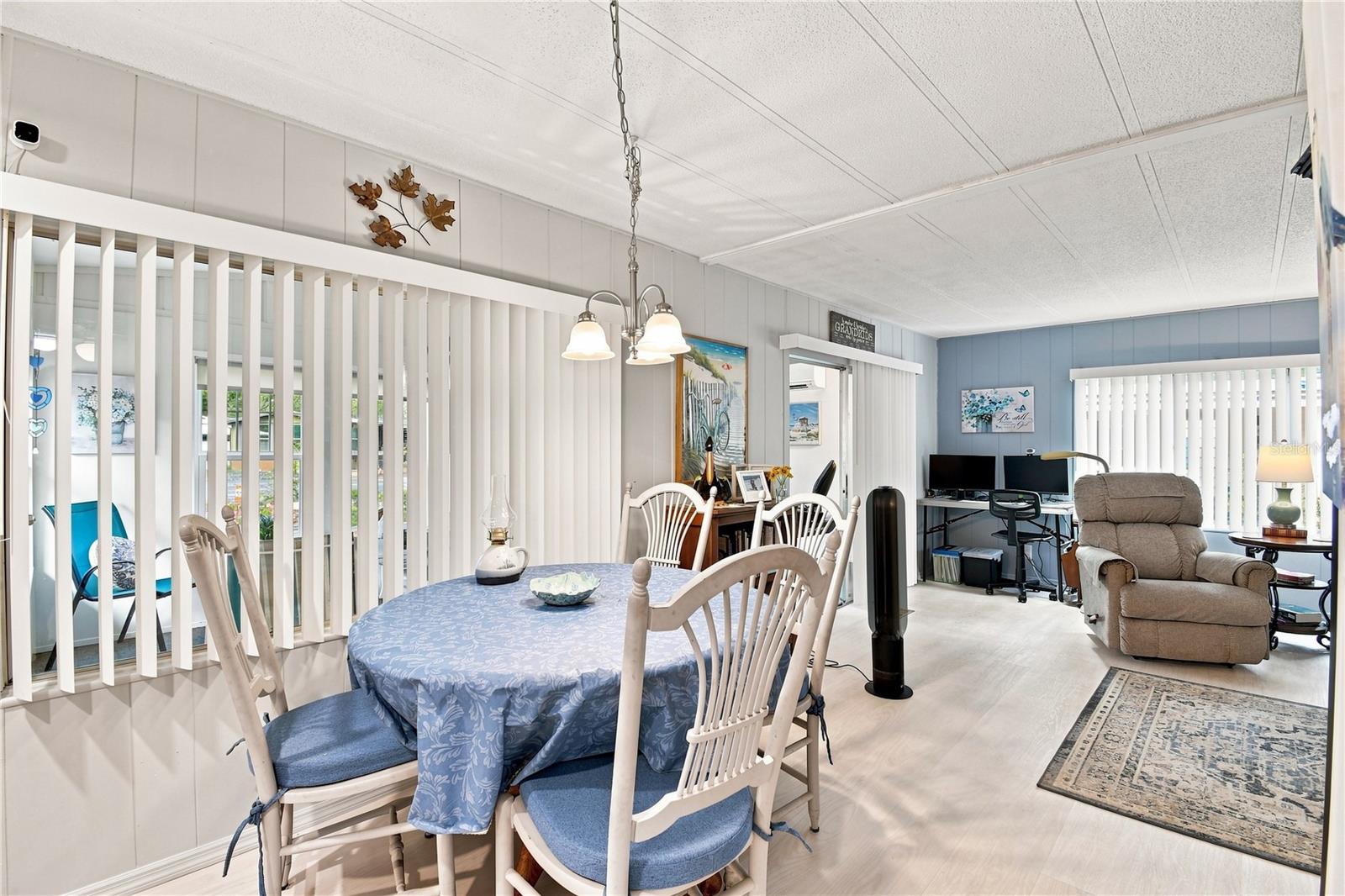 552 PINE NEEDLE CT — photo 11