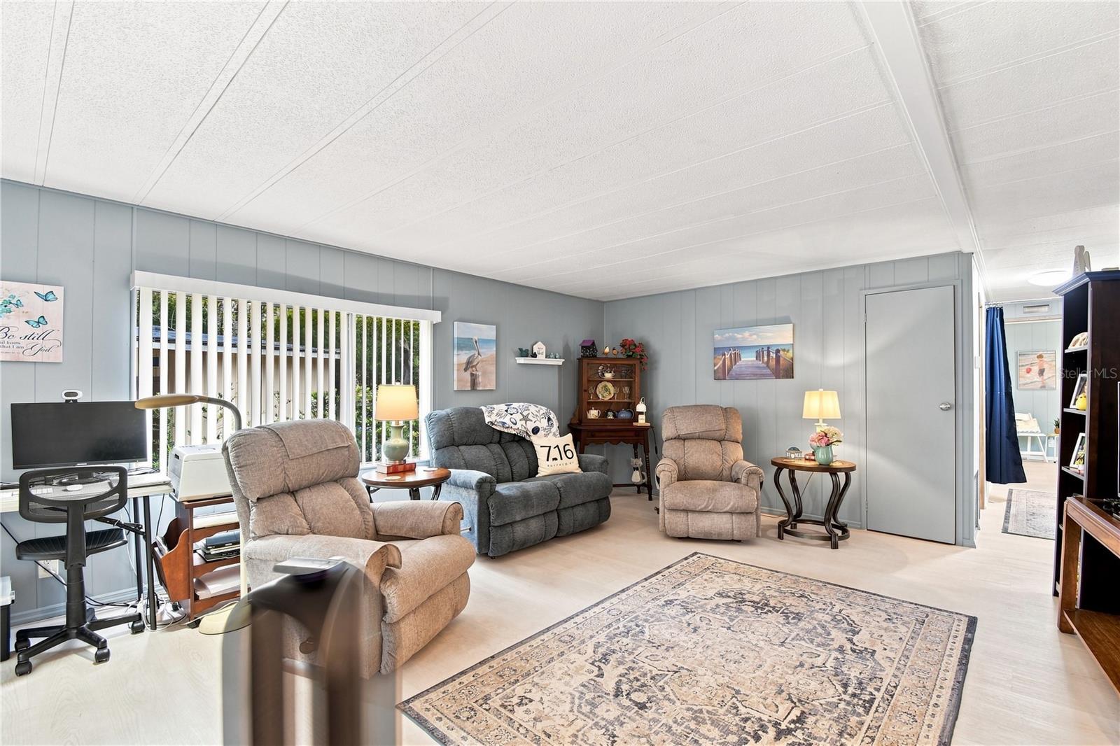 552 PINE NEEDLE CT — photo 8