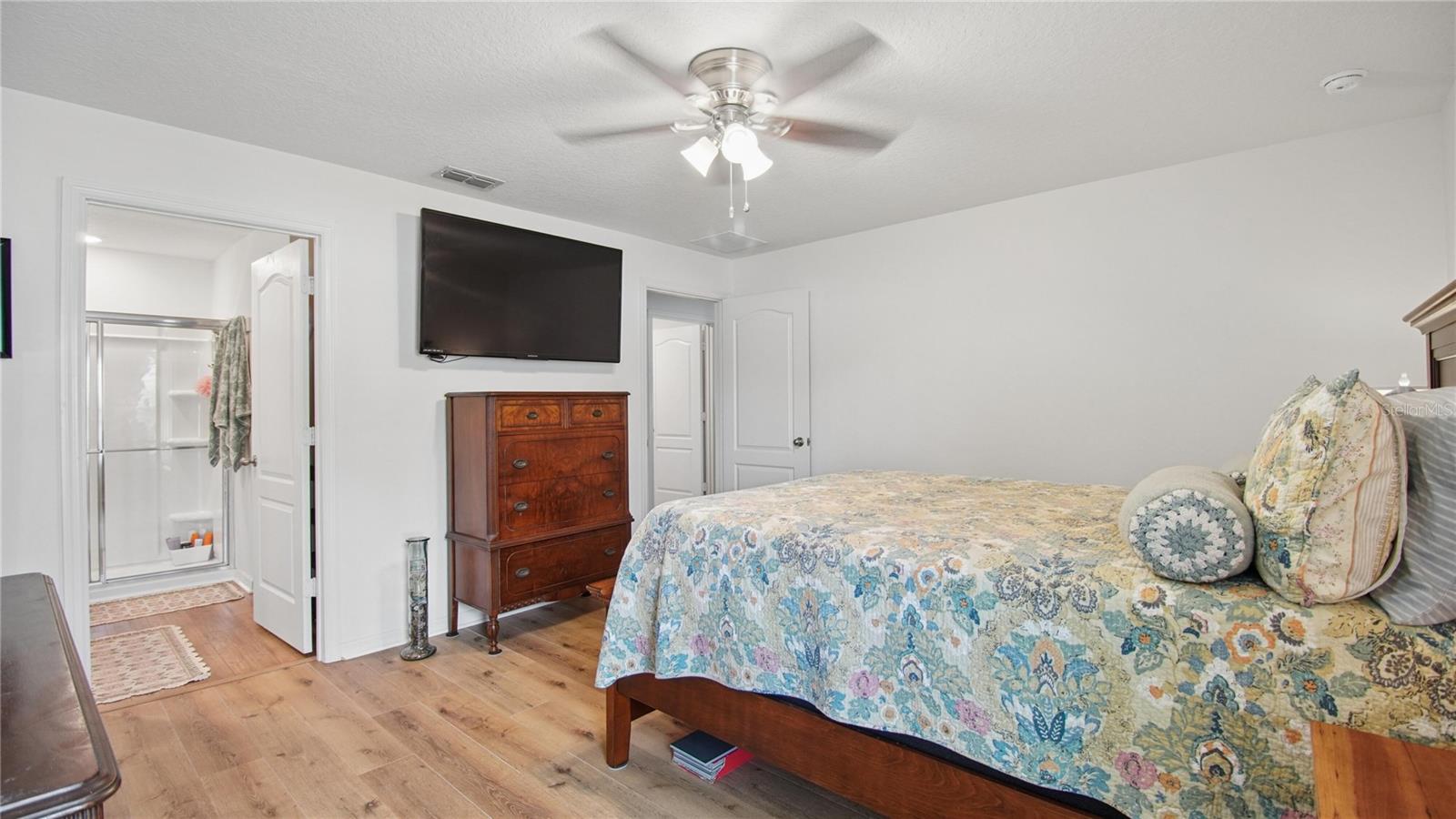 17 RUTH DR — photo 11