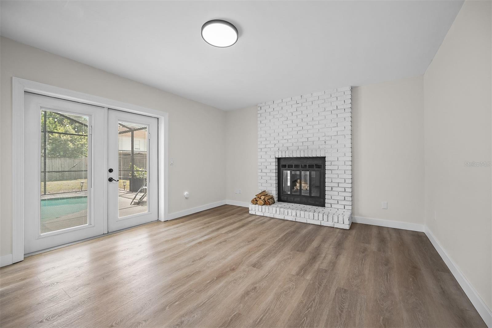 2911 GRAYTON ST — photo 5