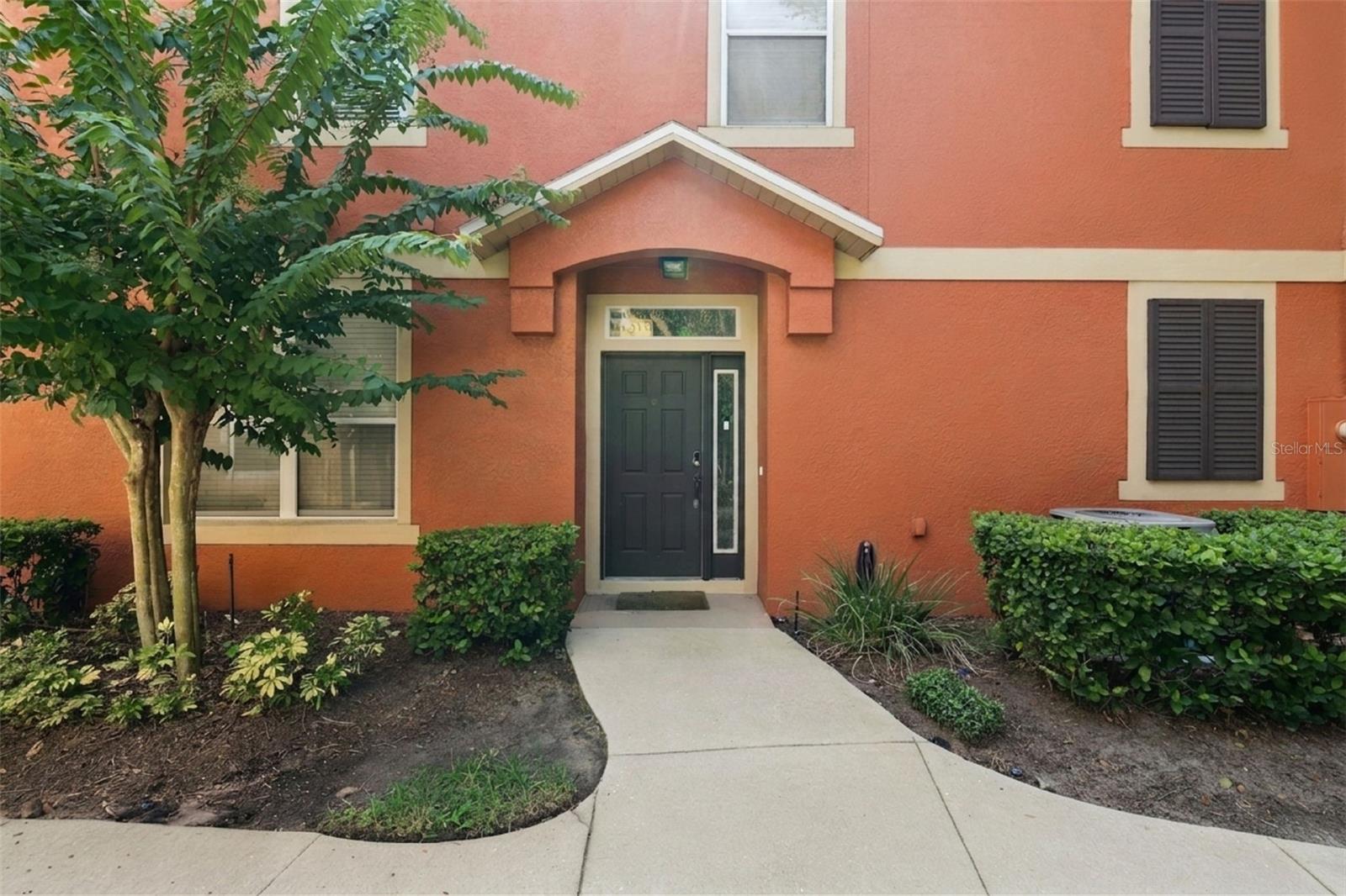 1610 PINE OAK TRL — photo 3