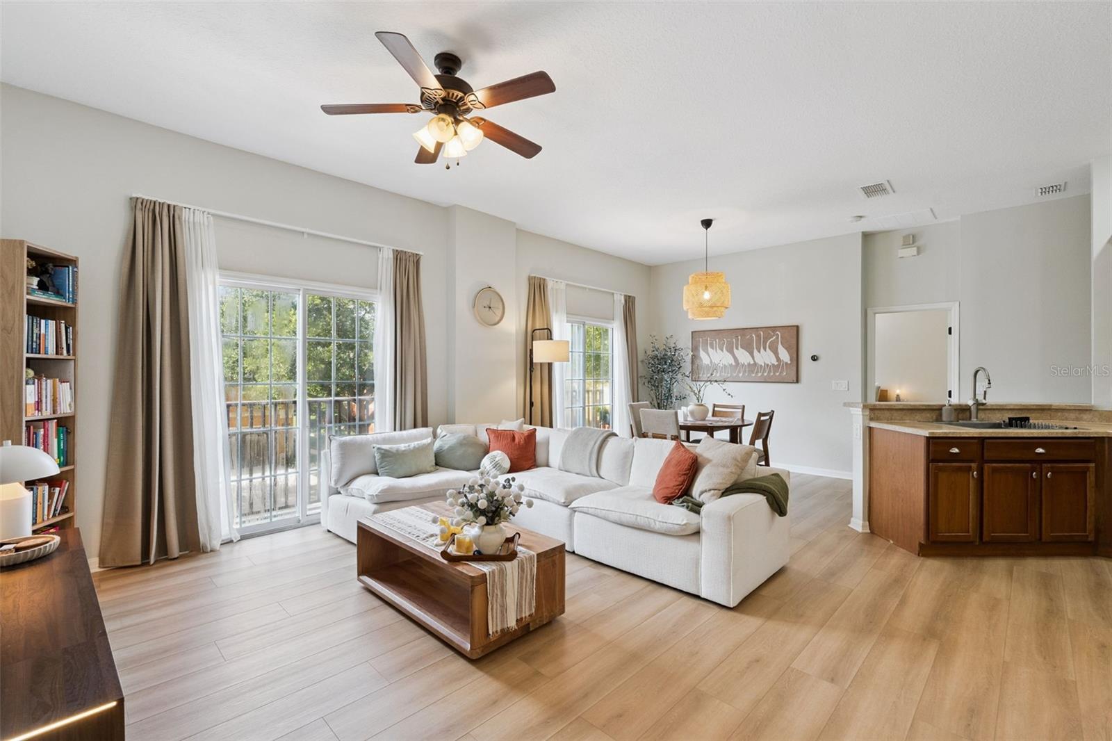 1610 PINE OAK TRL — photo 6