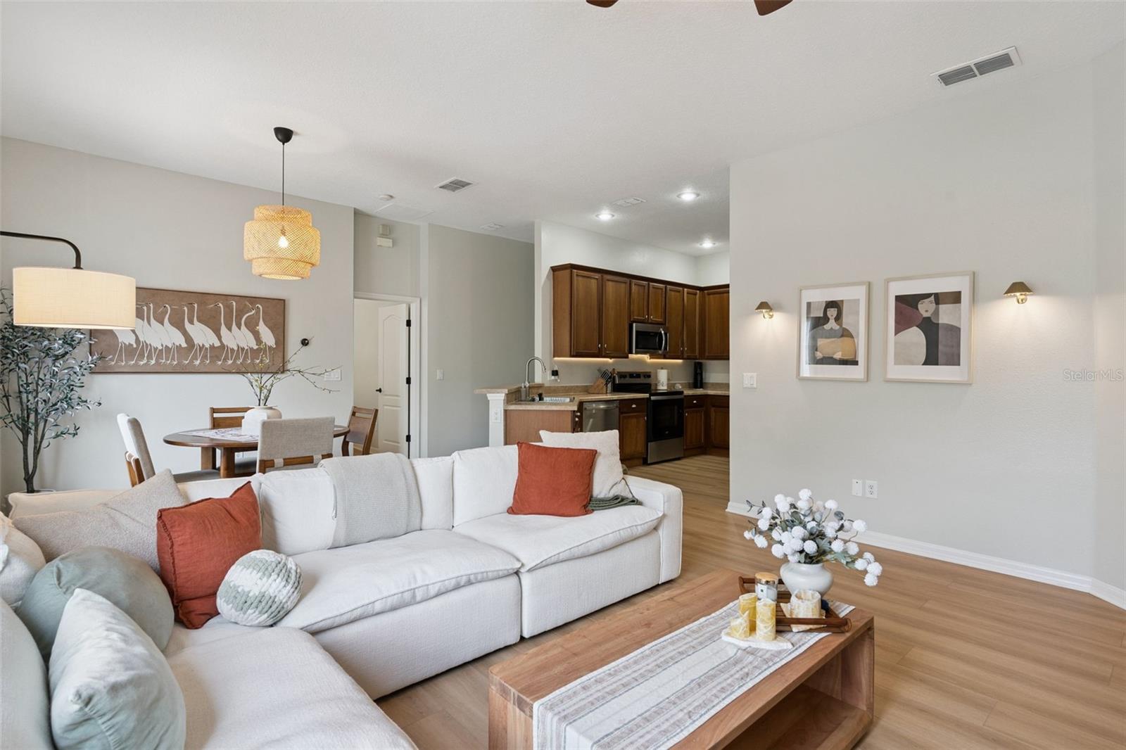 1610 PINE OAK TRL — photo 7