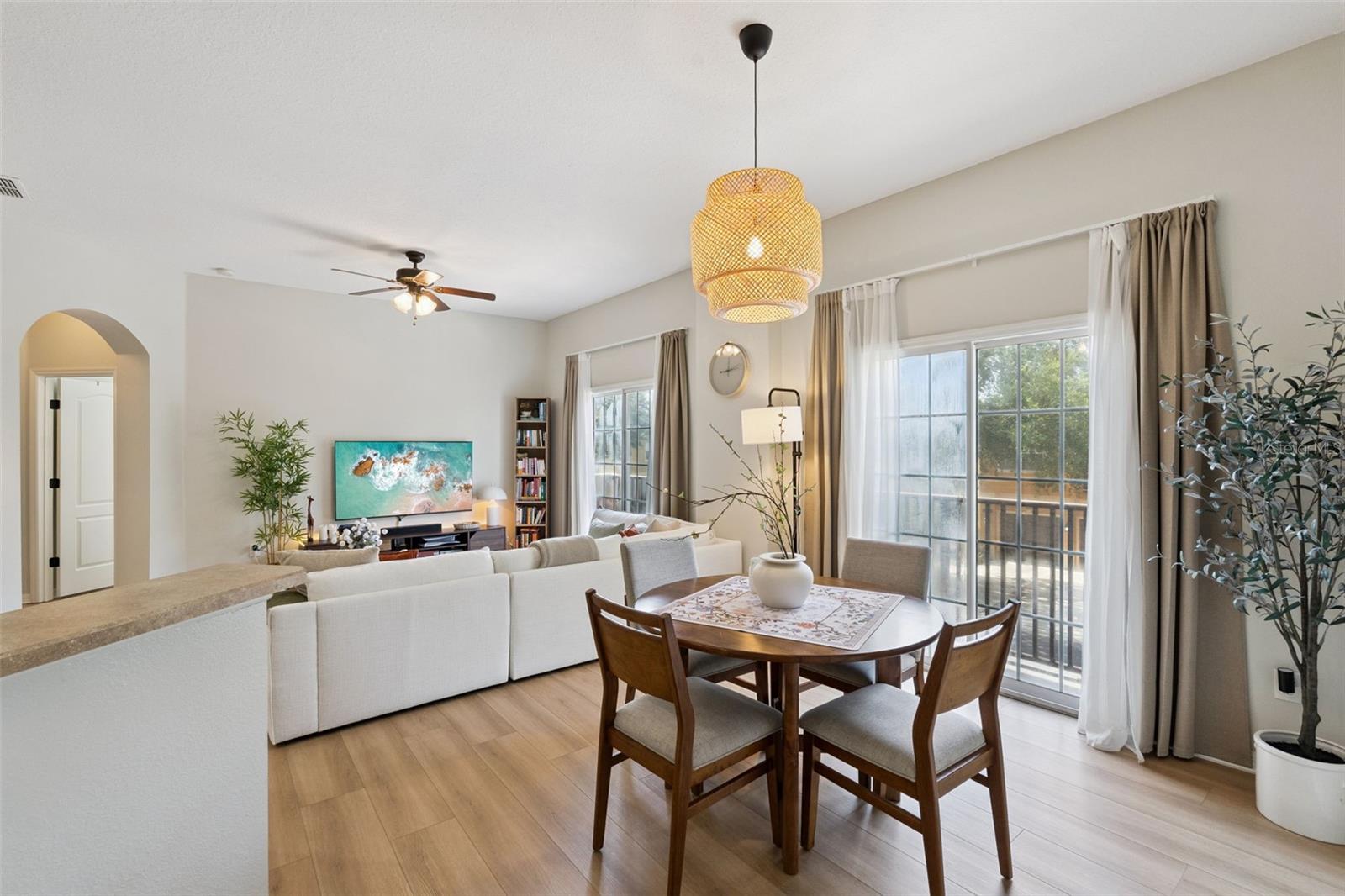 1610 PINE OAK TRL — photo 9