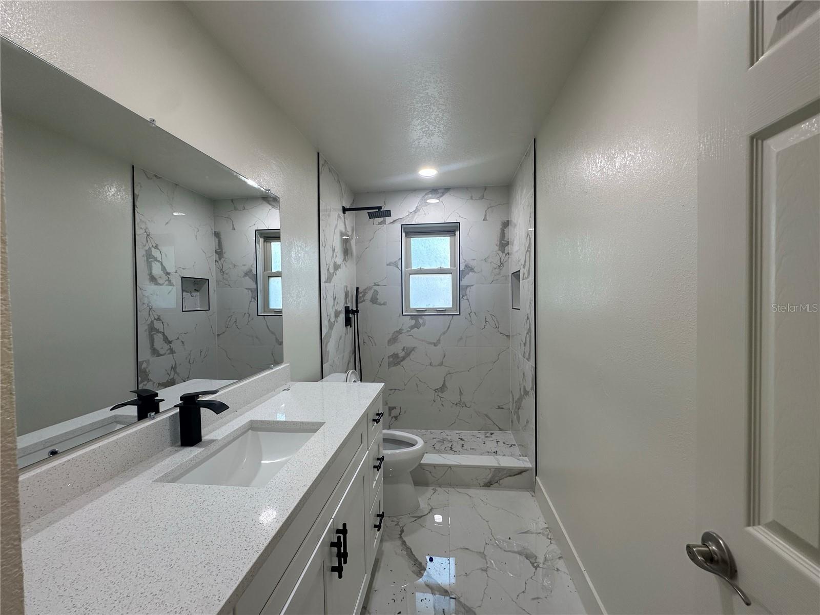 172 SEMINOLE DR — photo 11