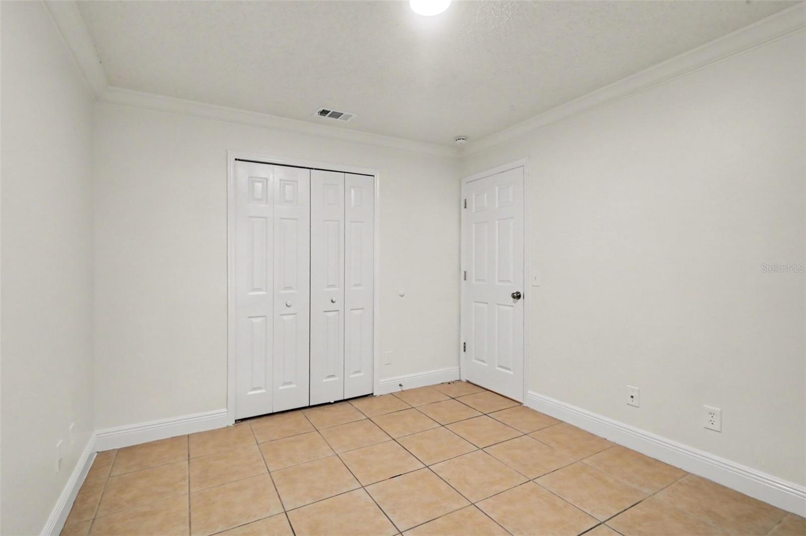 989 LITTLE CREEK RD — photo 11