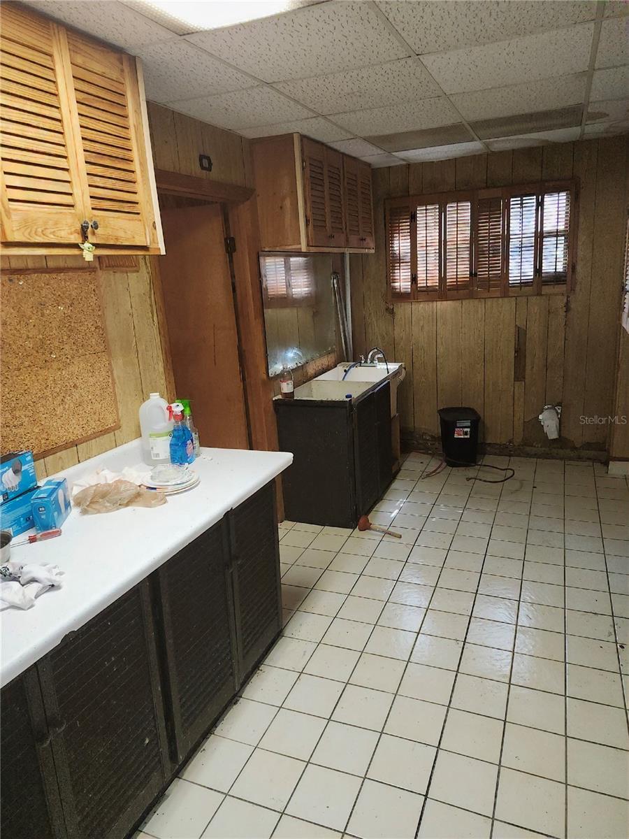 610 TANGLEWOOD ST — photo 4