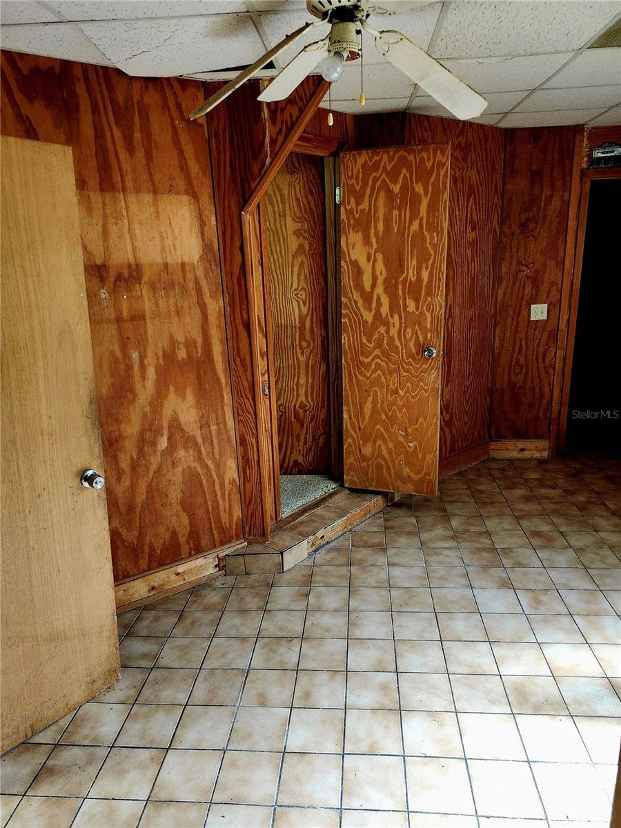 610 TANGLEWOOD ST — photo 8