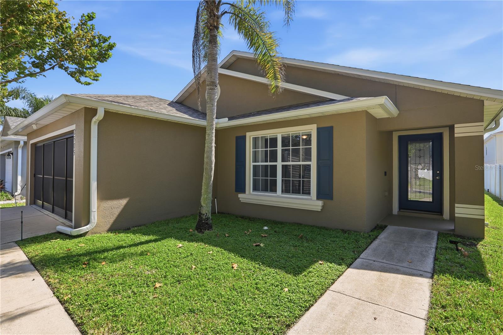 2505 BULLION LOOP — photo 2