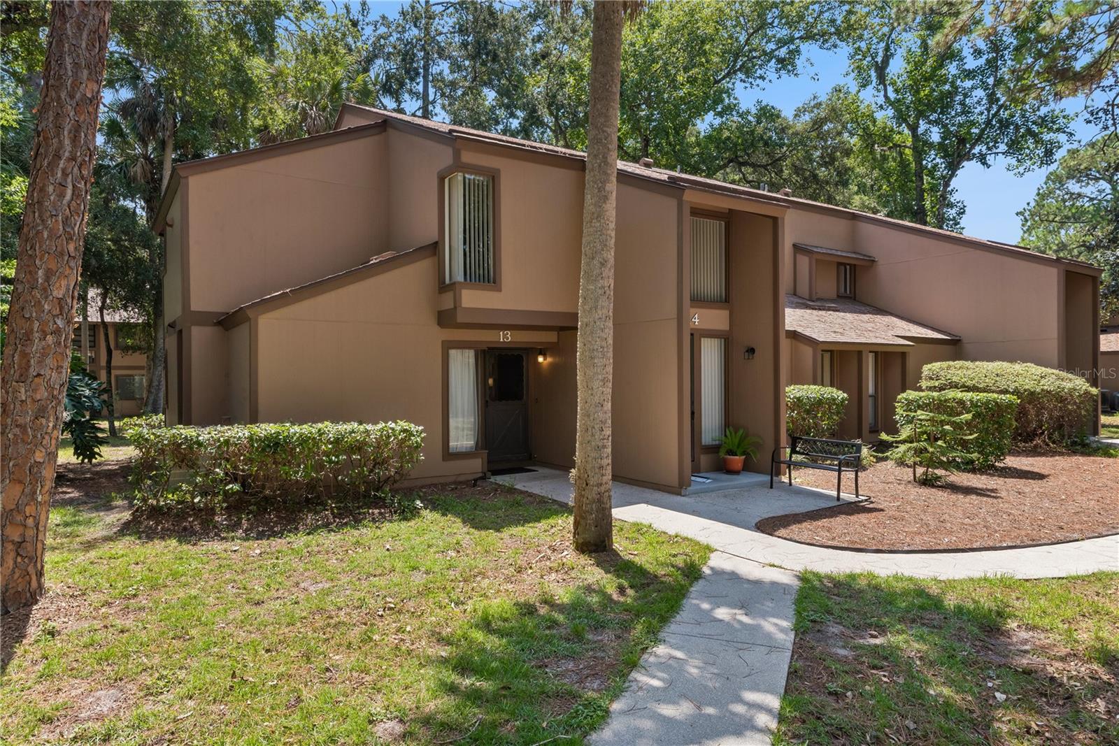 13 PINEHURST PL #13
