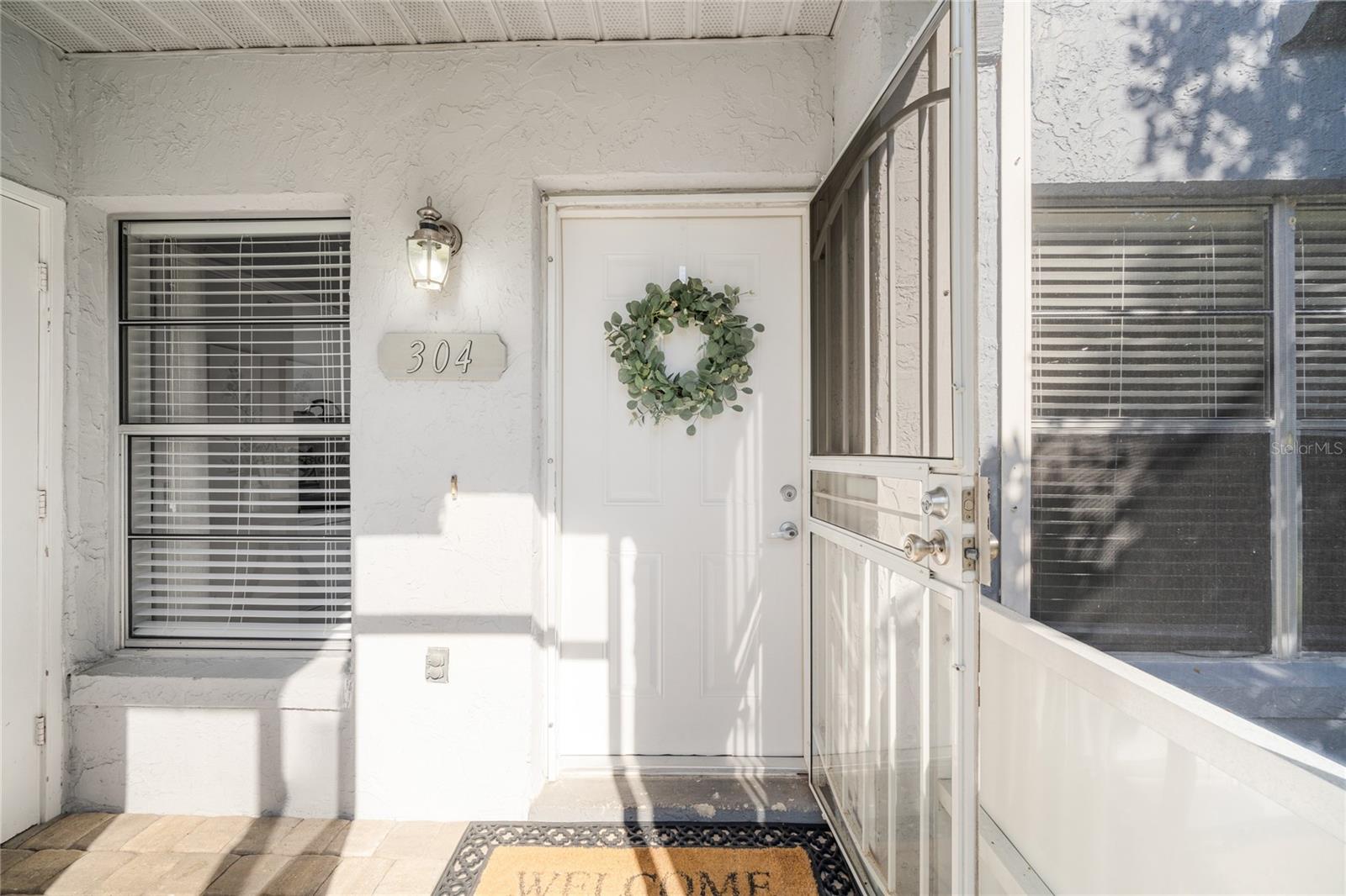 304 NORTHLAKE DR — photo 6