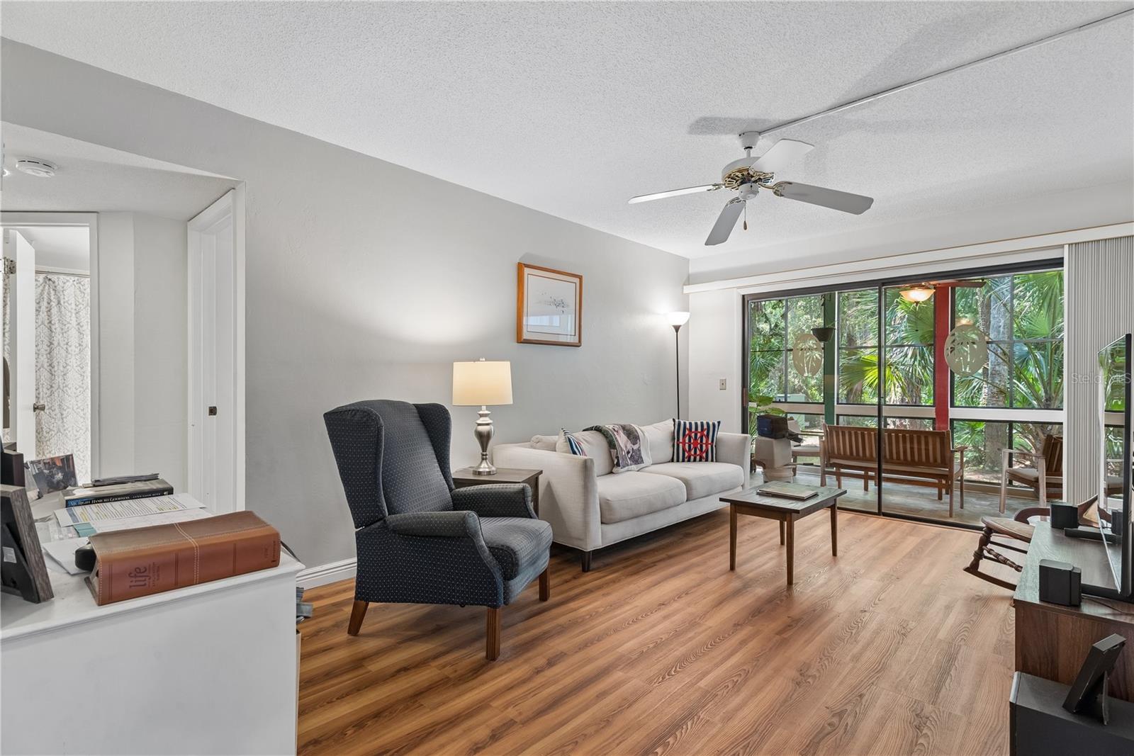 35 FAIRWAYS CIR #35 — photo 2