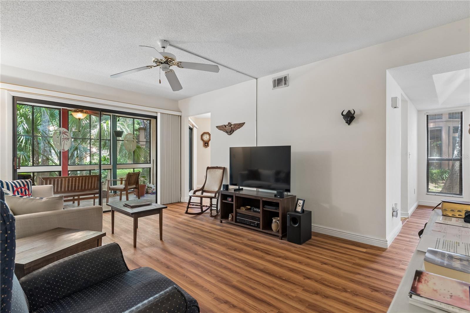 35 FAIRWAYS CIR #35 — photo 4