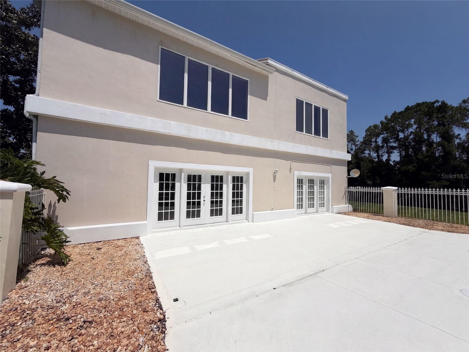 24 BAY POINTE DR — photo 5