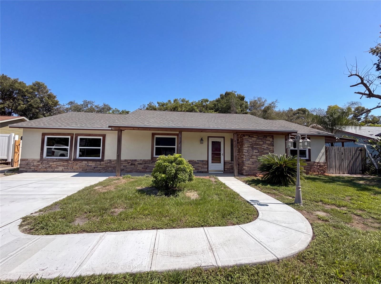 466 LELAND DR — photo 2