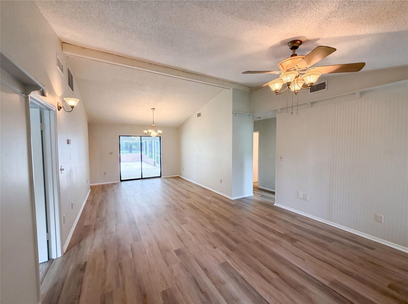466 LELAND DR — photo 9