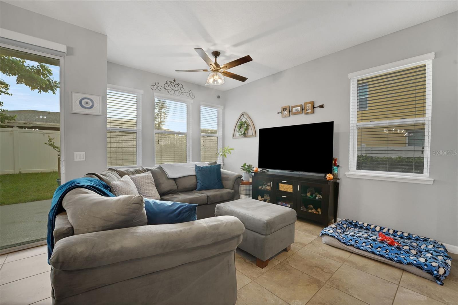 1664 PETERSON PL — photo 8