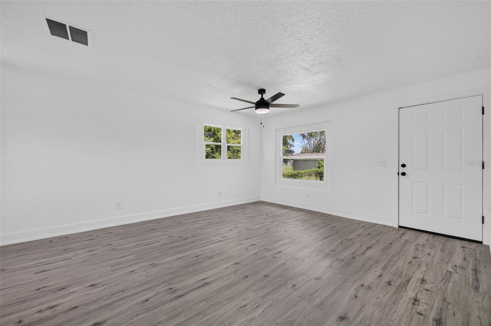 1911 WATER ST — photo 11